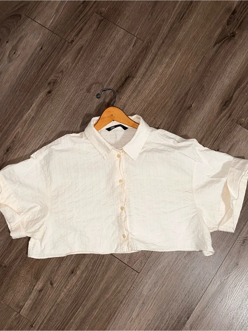 Zara Cream Cropped Boxy Button-Down Top - Picture 1 of 6